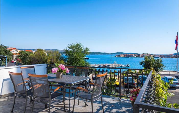 Nice Apartment In Sibenik With 3 Bedrooms And Wifi