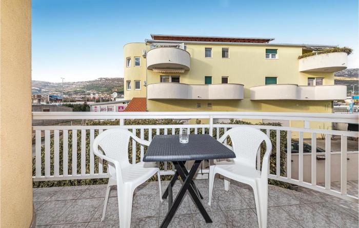 Awesome Apartment In Kastel Luksic