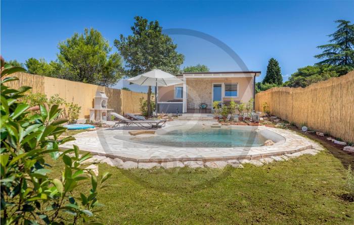 Pet Friendly Home In Peroj With Kitchen