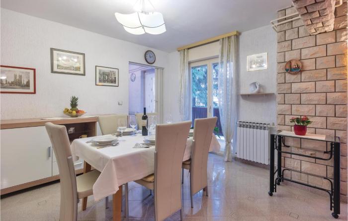 Amazing Apartment In Pula With Wifi