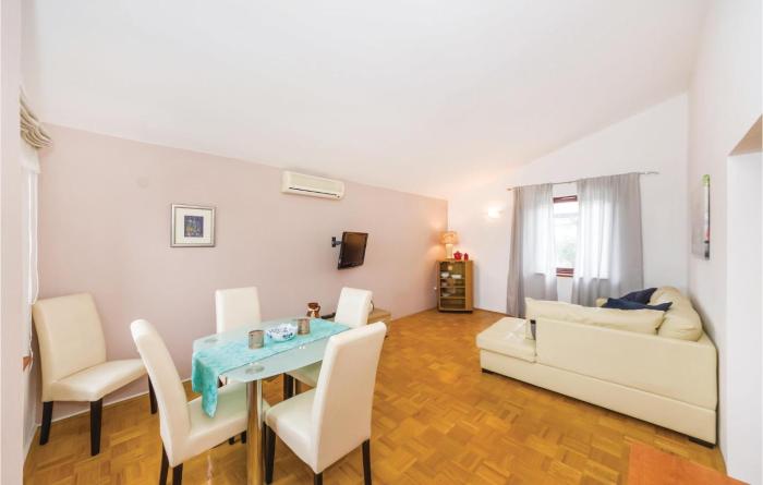 Beautiful Apartment In Sv,petar With 1 Bedrooms, Wifi And Outdoor Swimming Pool