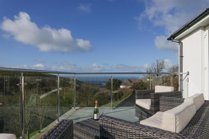 Hazelmere - Woolacombe-4 Bed-Sleeps 10-TJSHH