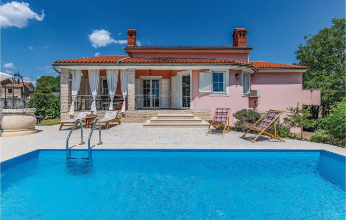 Nice home in Marcana w Outdoor swimming pool WiFi and 4 Bedrooms
