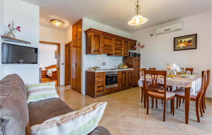 Nice Apartment In Gajana With 1 Bedrooms And Wifi