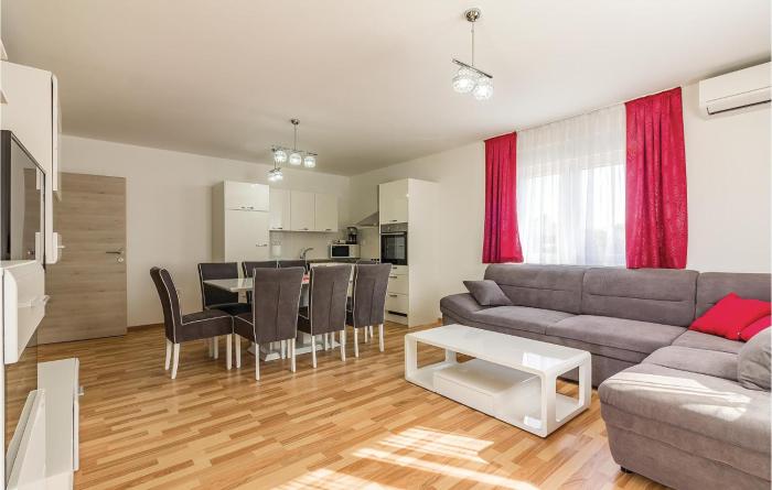 Nice Apartment In Medulin With 3 Bedrooms And Wifi