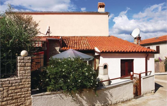 Two-Bedroom Holiday Home In Pula