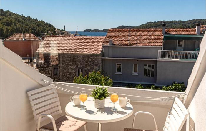 Nice Apartment In Vela Luka With 2 Bedrooms And Wifi