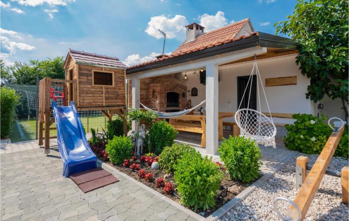 Beautiful Home In Donji Prolozac With Private Swimming Pool, Can Be Inside Or Outside