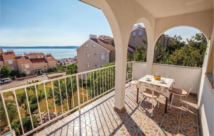 Stunning Apartment In Novi Vinodolski With 2 Bedrooms And Wifi