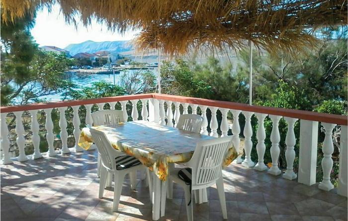 Cozy Apartment In Kustici With Wifi