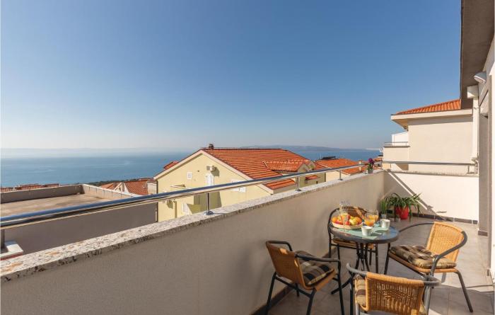 Amazing Apartment In Makarska With 2 Bedrooms And Wifi