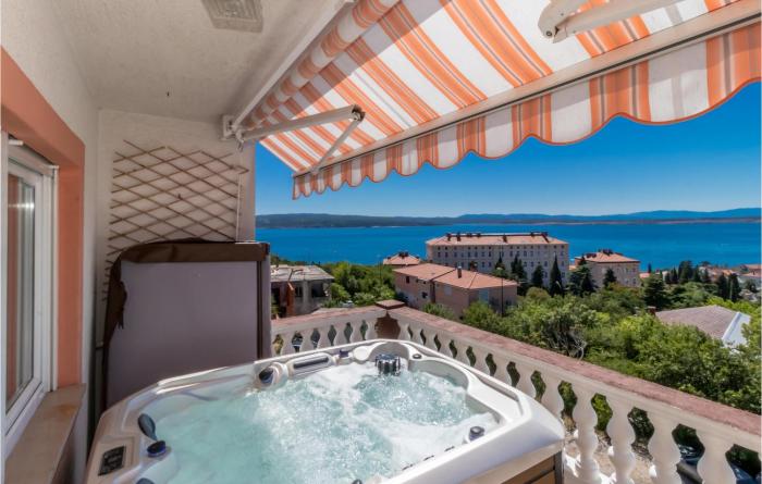 Beautiful Apartment In Crikvenica With Jacuzzi