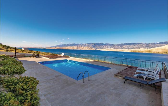 Amazing apartment in Pag with 2 Bedrooms WiFi and Outdoor swimming pool