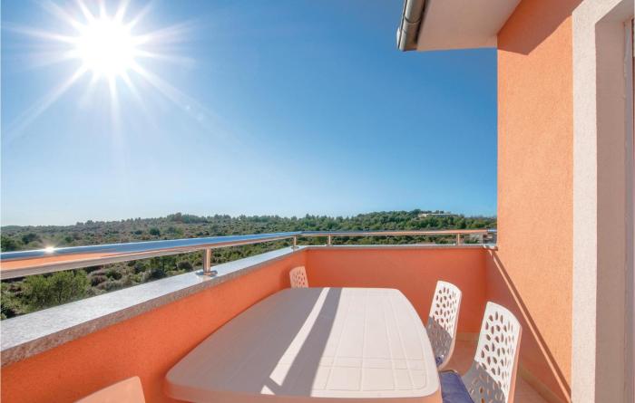 Amazing Apartment In Sibenik With 4 Bedrooms And Wifi