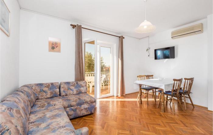 Awesome Apartment In Rab With 2 Bedrooms