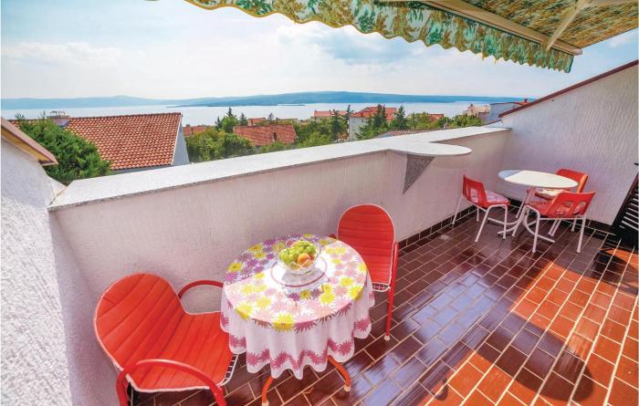 Nice Apartment In Crikvenica With House Sea View