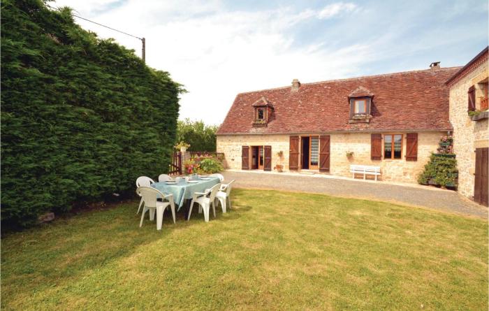 Awesome Home In La-Chapelle-Saint-Jean