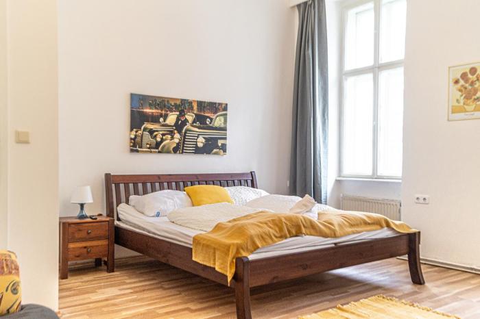 Pleasant 4 private rooms in shared Apartment- Ideal for short & Longstays