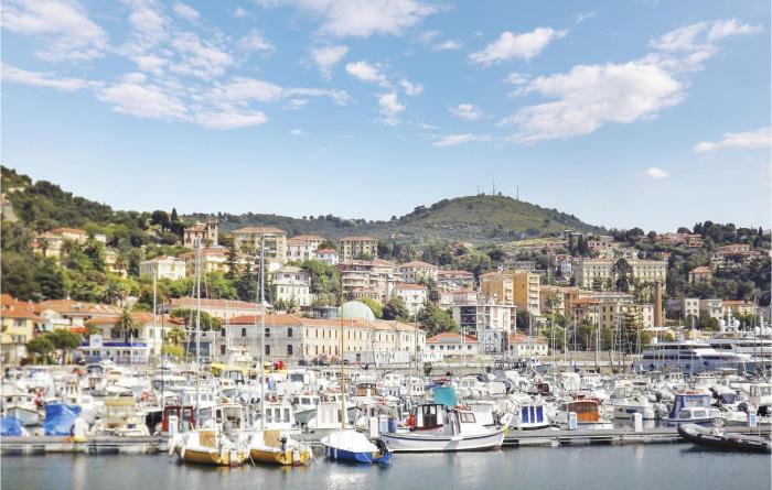 Awesome Apartment In Imperia With Wifi