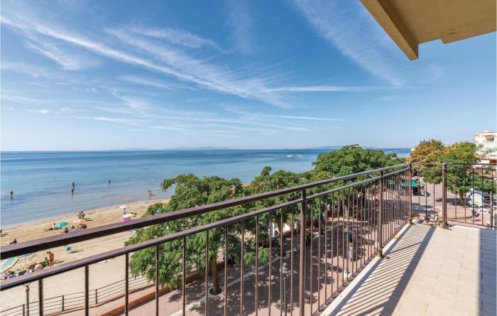 Beautiful Apartment In Follonica Gr