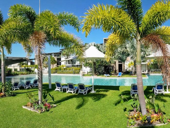 Blue on Blue Apartment 932