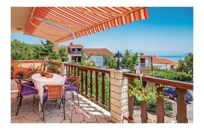 Stunning Apartment In Crikvenica With 3 Bedrooms And Wifi