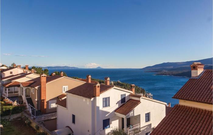 Amazing Apartment In Rabac With 3 Bedrooms And Wifi
