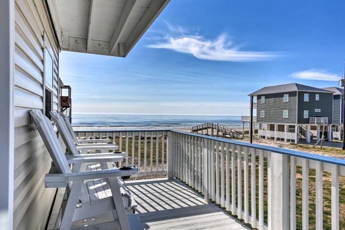 Walk to Shore and Eats Surfside Beach Gem with Deck