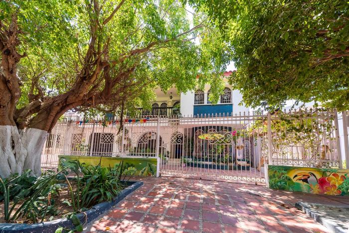 Hostal Casa Tropicalia