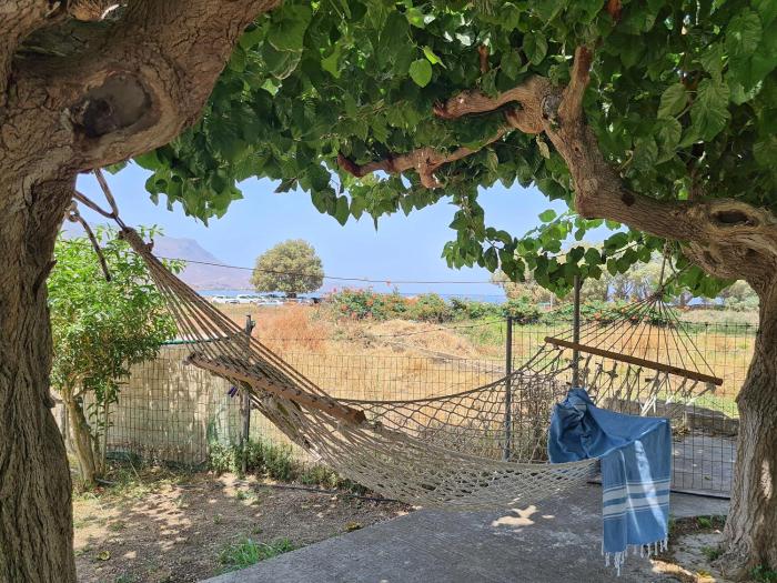 Lahardi - Seaside House