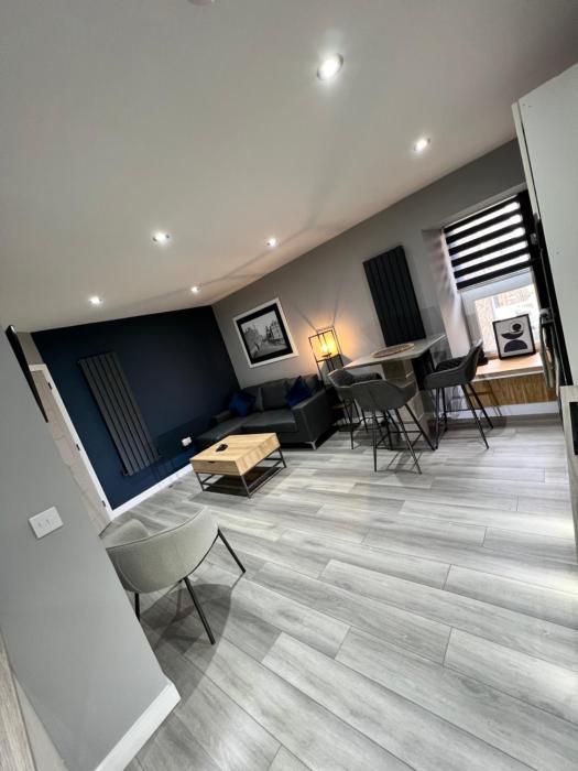 Town centre 3 bed luxury apartment