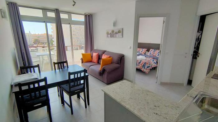 Bonito y Cómodo by CASAS COCODRILO