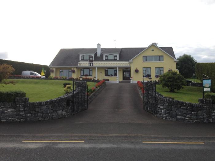 Seawater View Accomadation - Accommodation only