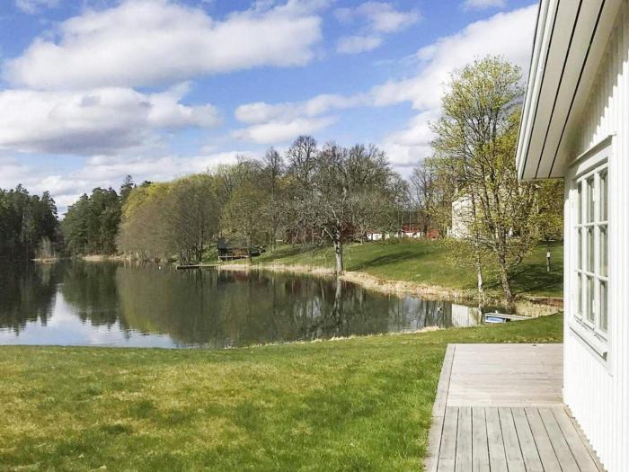 6 person holiday home in ÅSBRO-By Traum