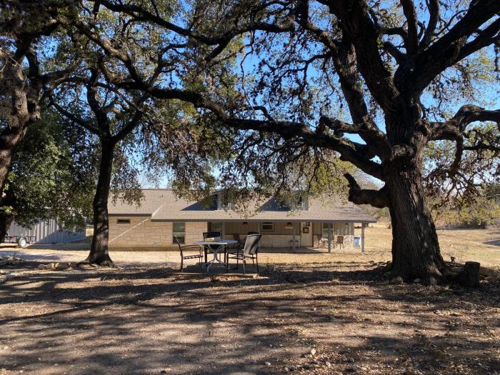 Texas Hill Country Ranch House - Great Views - Near Hidden Falls Park