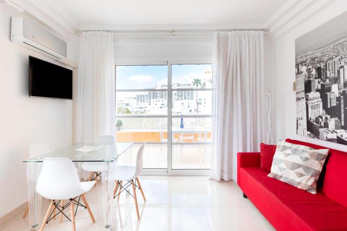 Sunsets Home: sun, beach & pool on a heaven of calm