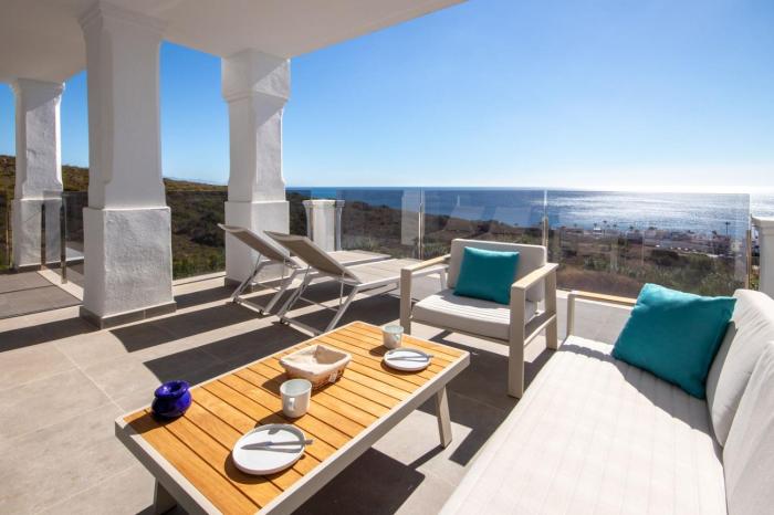 Luxury apartment stunning seaview BS 3104
