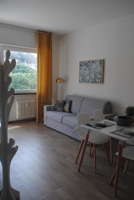 RAGGIO DI SOLE - pool, tennis, parking, sea view & relax