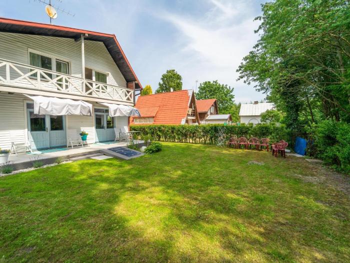 Large holiday home with private garden