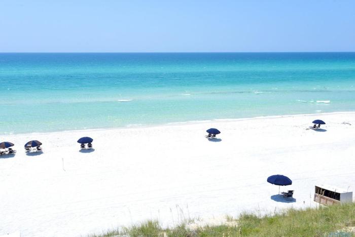 Beach Bungalow, 3 Min Walk to Beach, Golf Cart, 4 bikes, Wagon