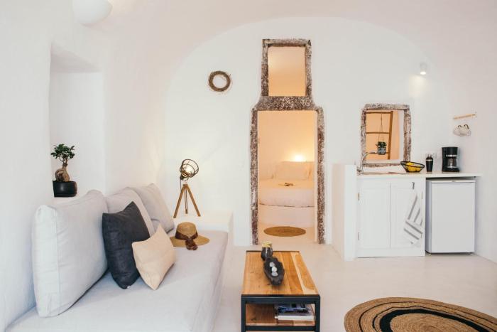 Nykteri by A Terre Cave Villas