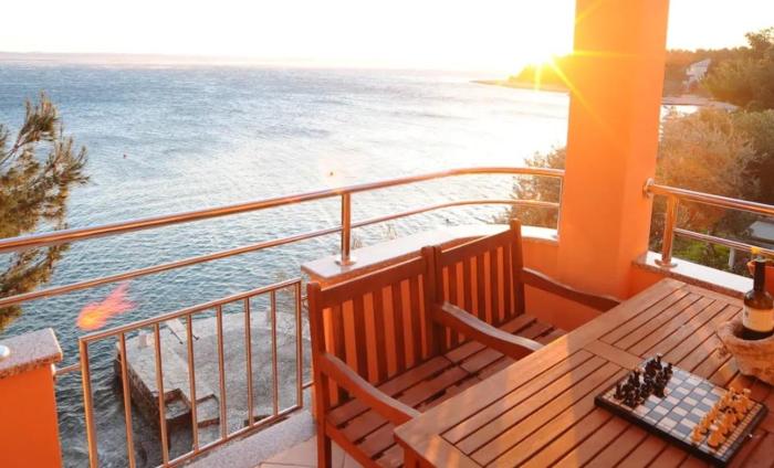 Apartment with sea view