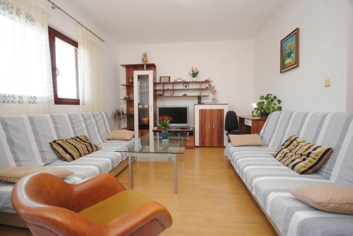 Apartments Ezgety - 330m from beach