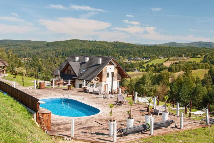 Chata w Bieszczadzie apartamenty i domki z basenem Bieszczady