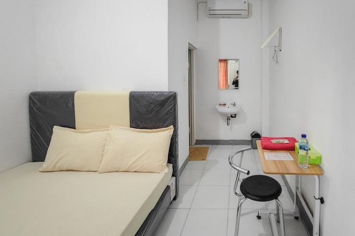 Shekinah Homestay & Cafe Waikabubak RedPartner