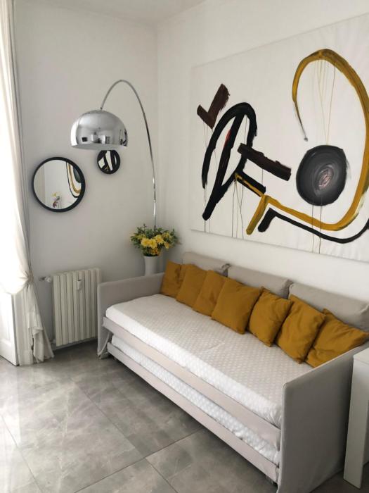 Casa Alberto da Giussano, elegante bilocale in centro con balcone sul parco