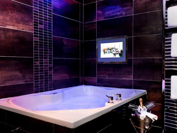 The Howbeck & The Retreat 5min to Lake, Restaurants & to the free SPA