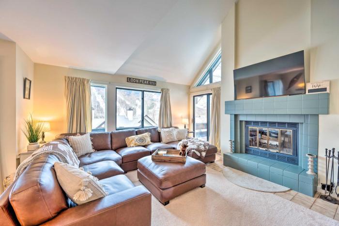 Lincoln Getaway Less Than 1 Mile to Loon Mtn Resort!