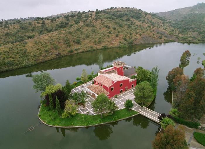 HACIENDA LA HUERTEZUELA y CASA DEL LAGO