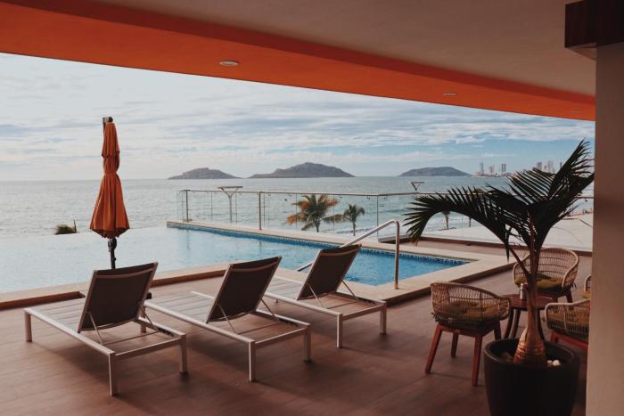 Nuevo Ap. Piso 15; vista al mar, alberca y jacuzzi